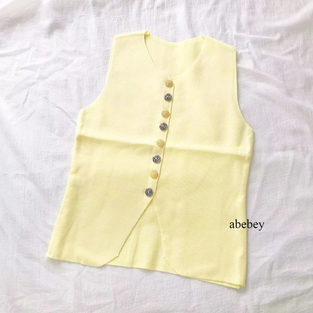 Women Elegant Flower Buttons O Neck Sleeveless Sweater Slim waistcoat