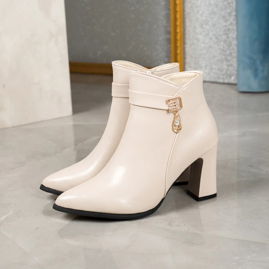 Women's boots for autumn winter