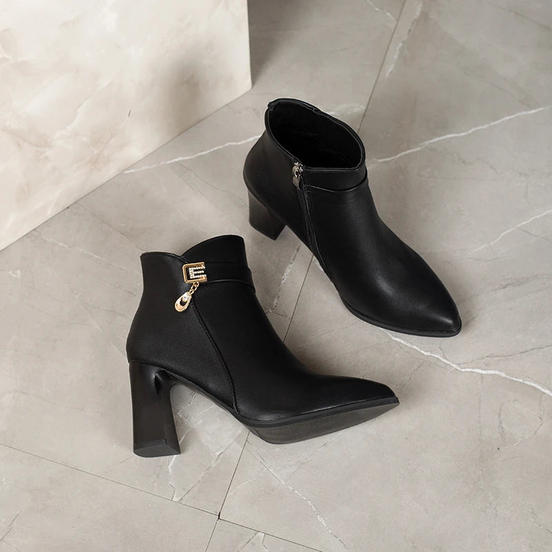 Women's boots for autumn winter