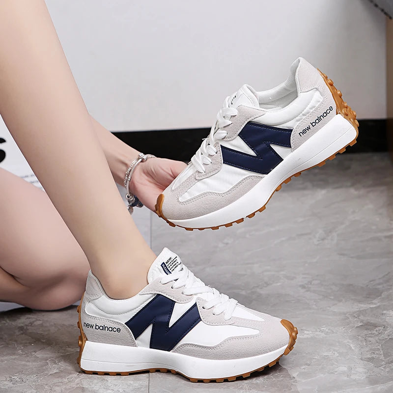 Women's causal breathable lace up sneakers